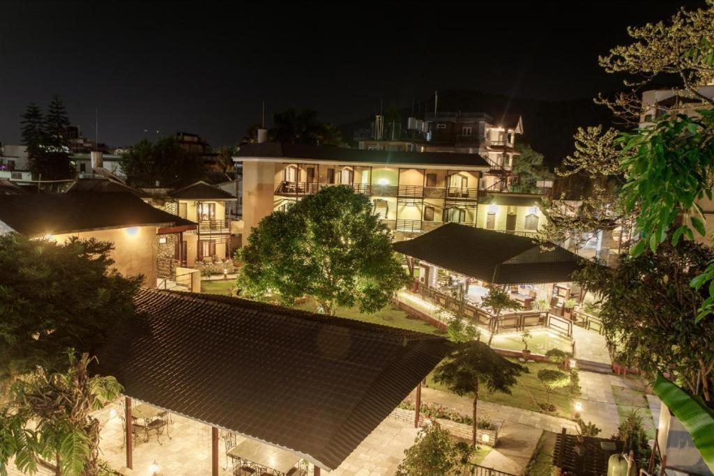 The Lakeside Retreat By Ime Hospitality Pvt Ltd Ποκάρα Εξωτερικό φωτογραφία